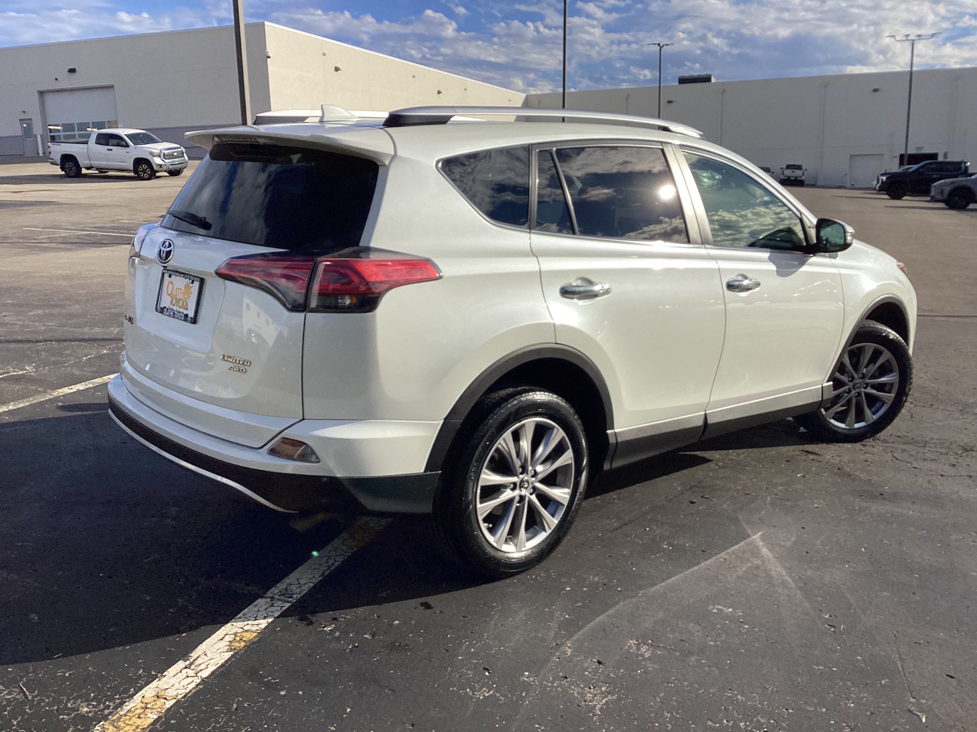 Used 2016 Toyota RAV4 Limited AWD/4WD image 3