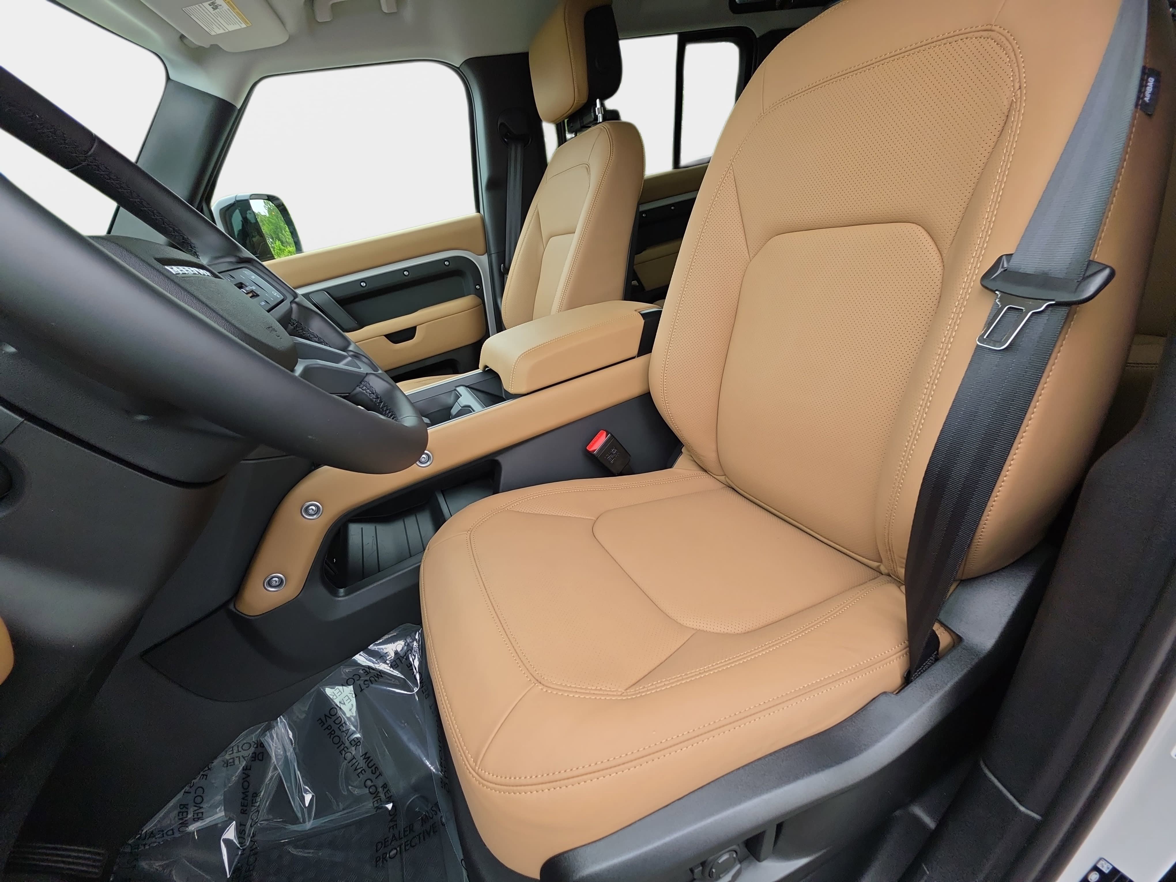 New 2026 Land Rover Defender 110 X-Dynamic SE AWD/4WD image 14