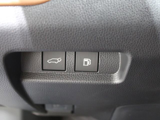 New 2026 Toyota Crown Signia AWD/4WD image 7