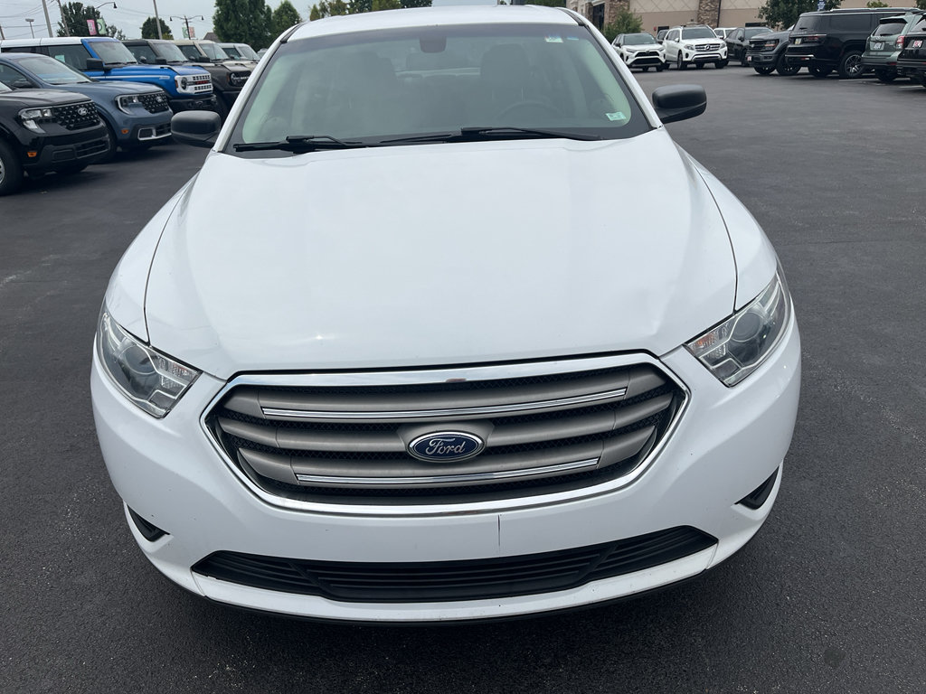 Used 2019 Ford Taurus SE FWD image 4