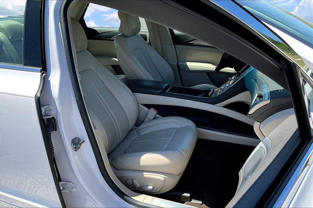 Used 2019 Lincoln MKZ Premiere FWD image 31