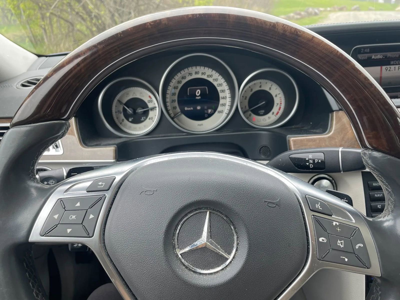 Used 2015 Mercedes-Benz E 400 4MATIC Sedan image 8