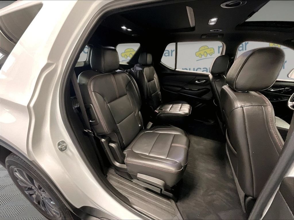 Used 2023 Chevrolet Traverse RS AWD/4WD image 16