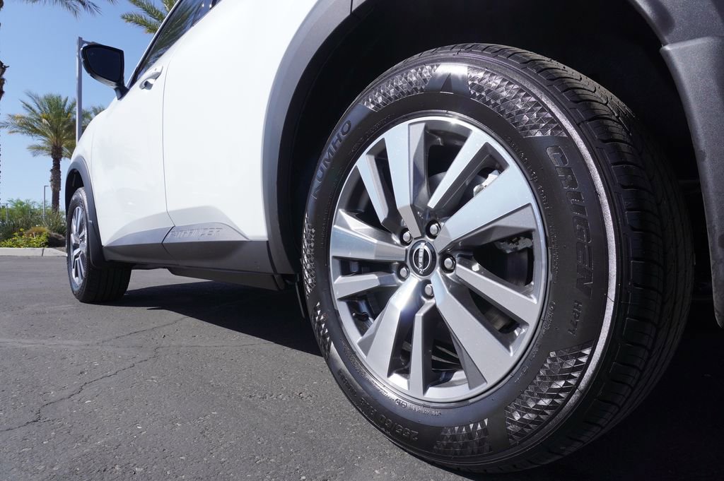 New 2026 Nissan Pathfinder SL image 6