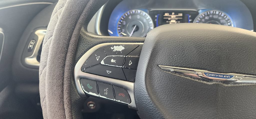 Used 2016 Chrysler 200 Limited FWD image 23