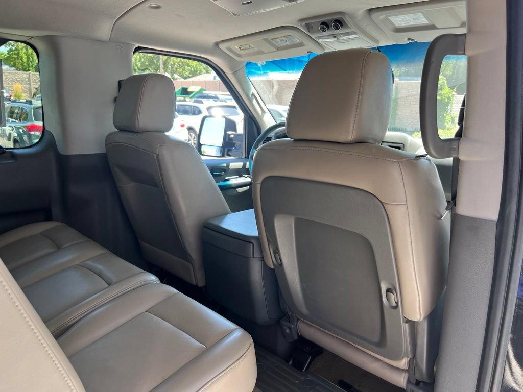 Used 2016 Nissan NV 3500 SL RWD image 23