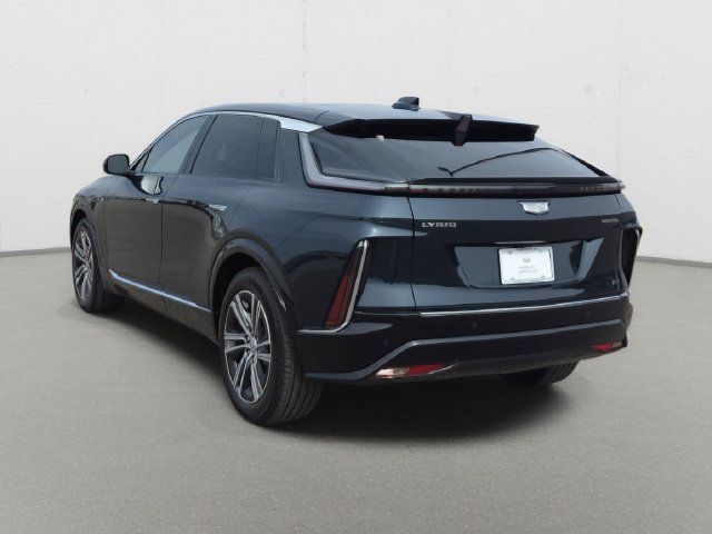 Certified 2024 Cadillac Lyriq Luxury w/ LPO, Floor Liner Package AWD/4WD image 7