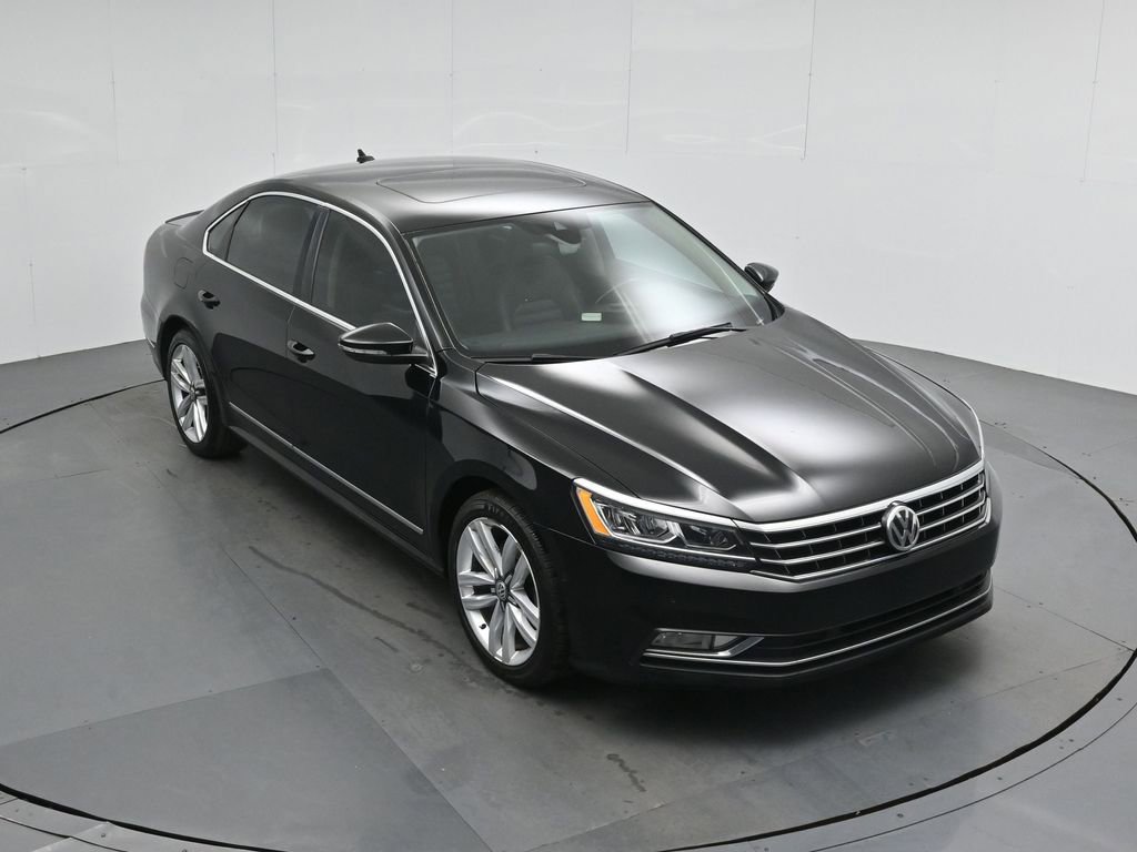 Used 2016 Volkswagen Passat 3.6 SEL Premium image 36