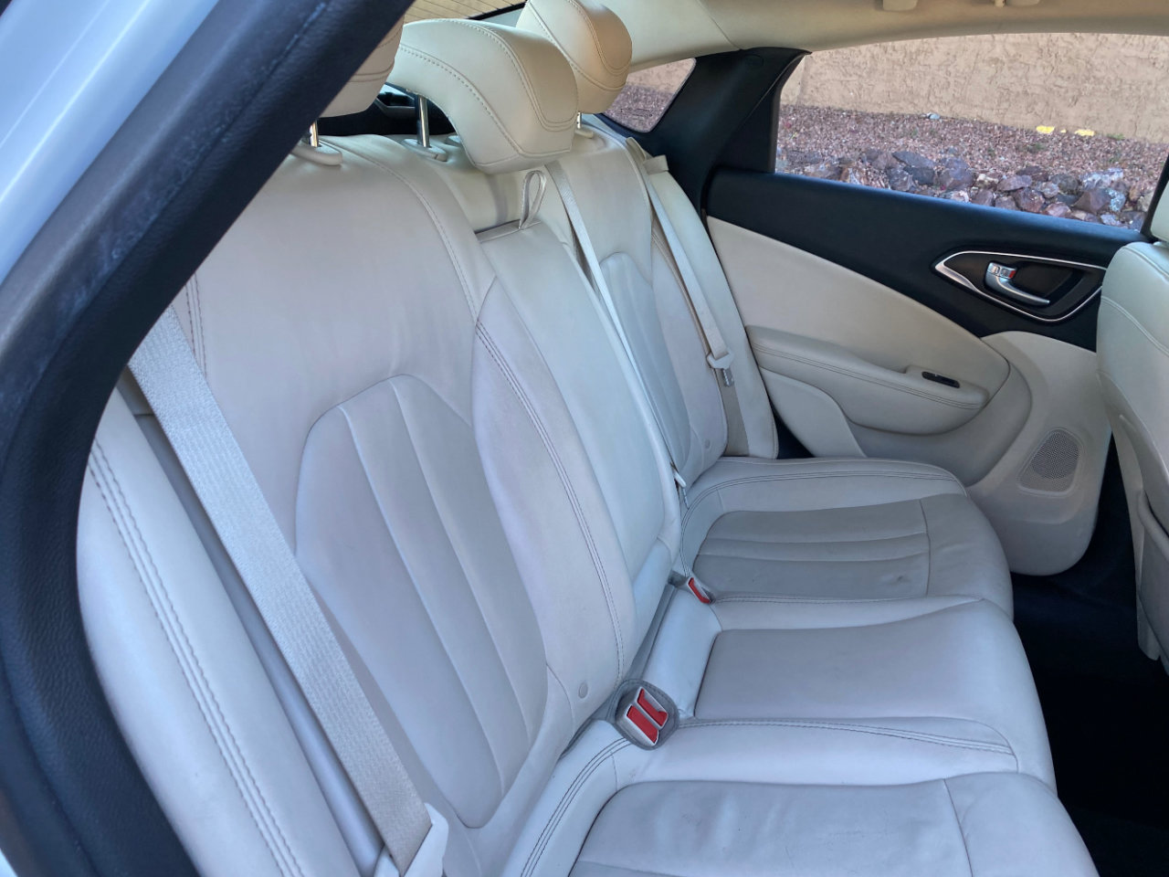 Used 2017 Chrysler 200 Limited Platinum image 41