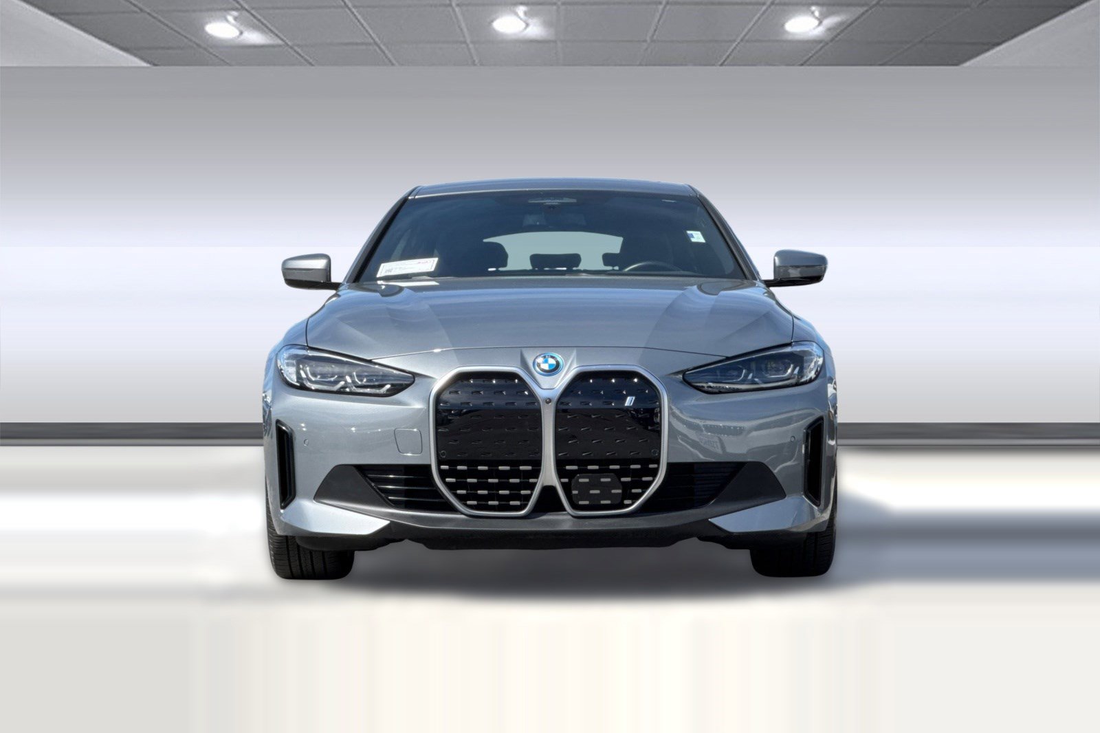 Used 2023 BMW i4 eDrive35 image 5