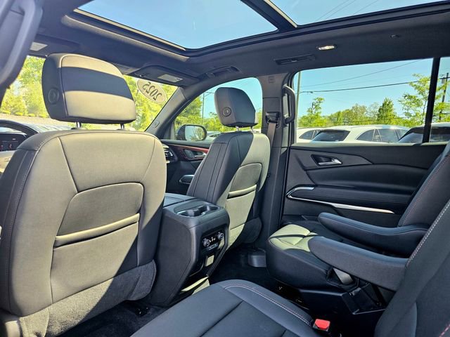 Used 2025 Chevrolet Traverse Z71 w/ Enhanced Driving Package AWD/4WD image 26