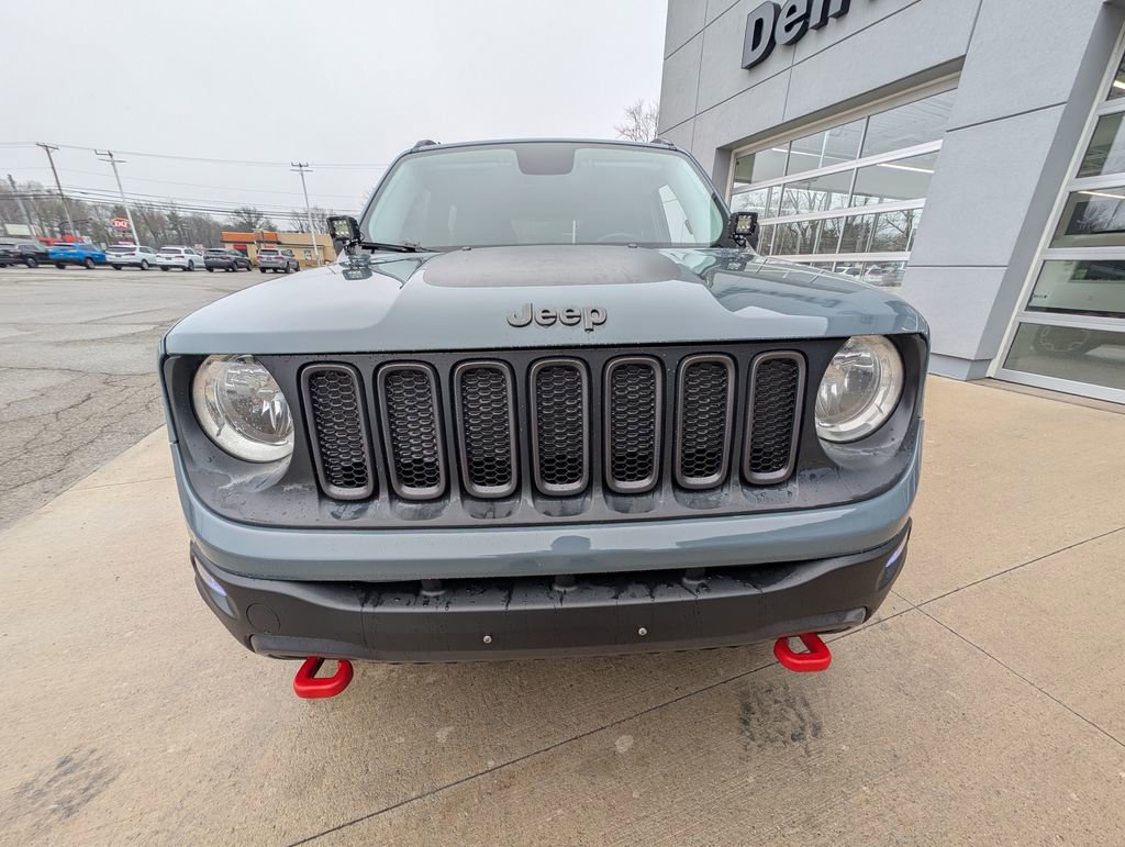Used 2016 Jeep Renegade Trailhawk AWD/4WD image 9