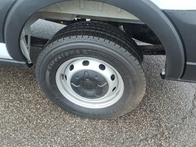 Used 2025 Ford Transit 250 148 Medium Roof RWD image 9