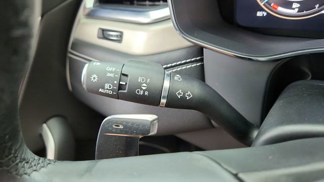 Used 2025 Jaguar F-PACE R-Dynamic S image 40