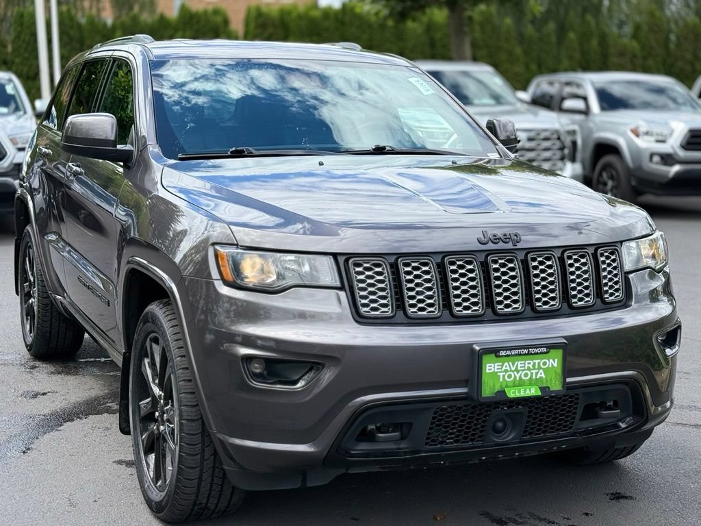 Used 2021 Jeep Grand Cherokee Laredo AWD/4WD image 7