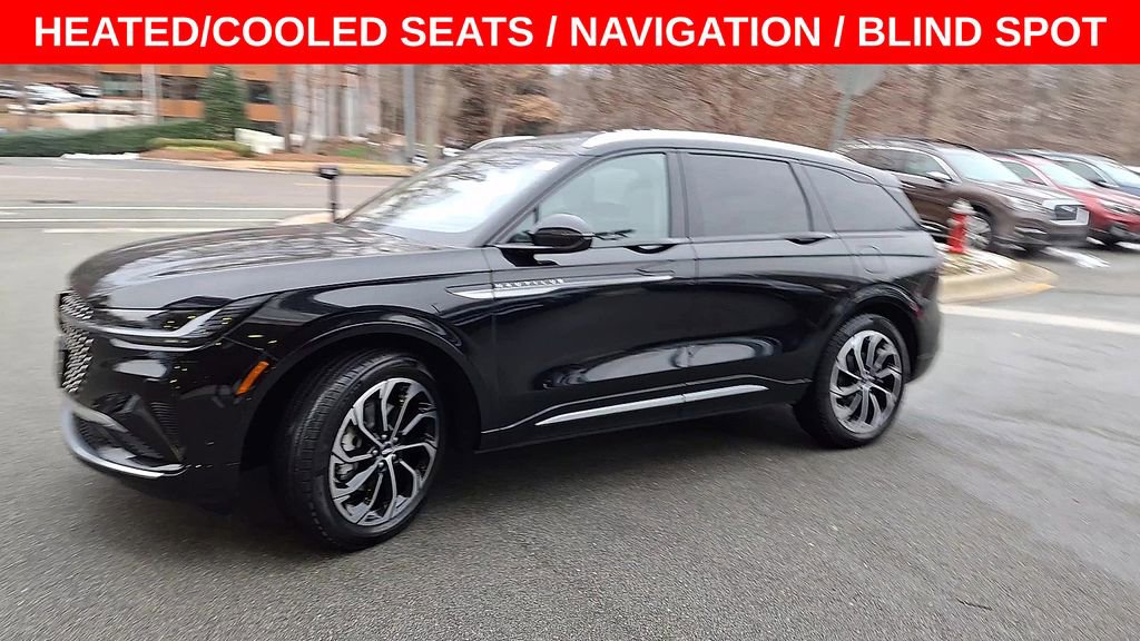 Used 2024 Lincoln Nautilus Reserve w/ Equipment Group 202A image 4