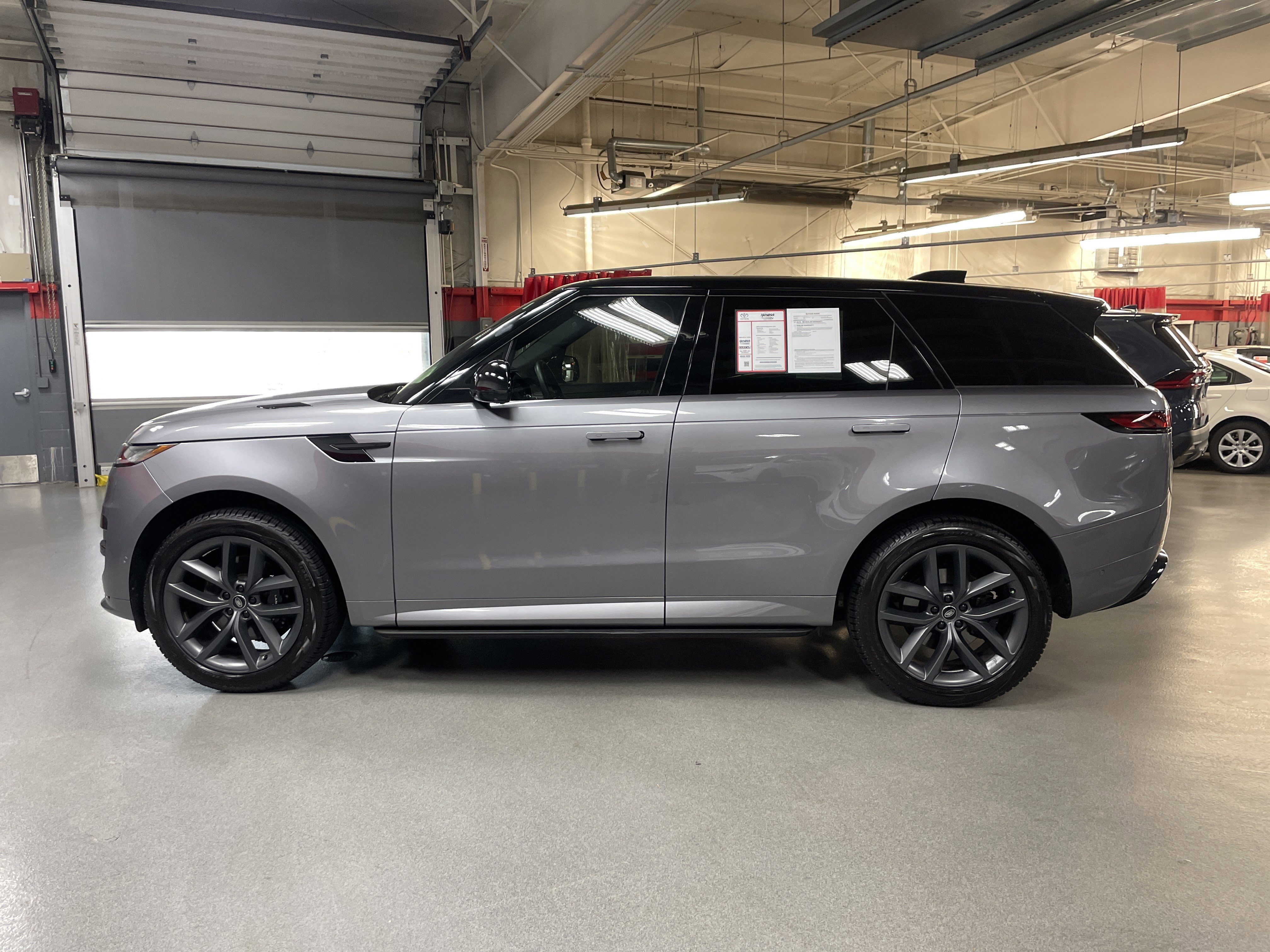 Used 2024 Land Rover Range Rover Sport Dynamic SE image 7
