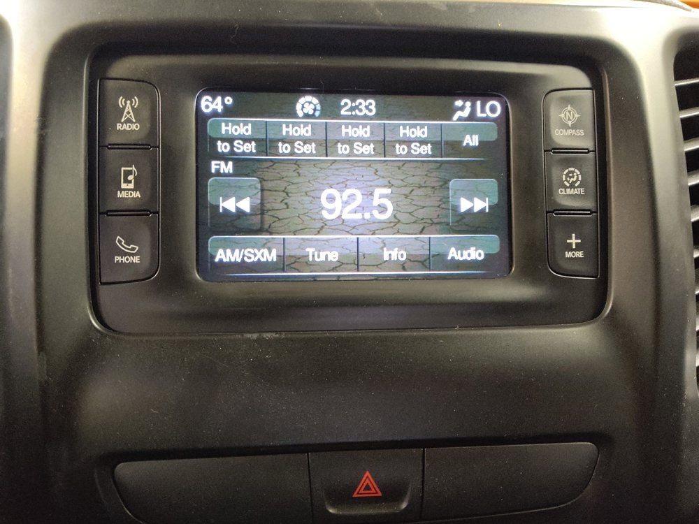 Used 2016 Jeep Cherokee Latitude w/ Comfort/Convenience Group image 25