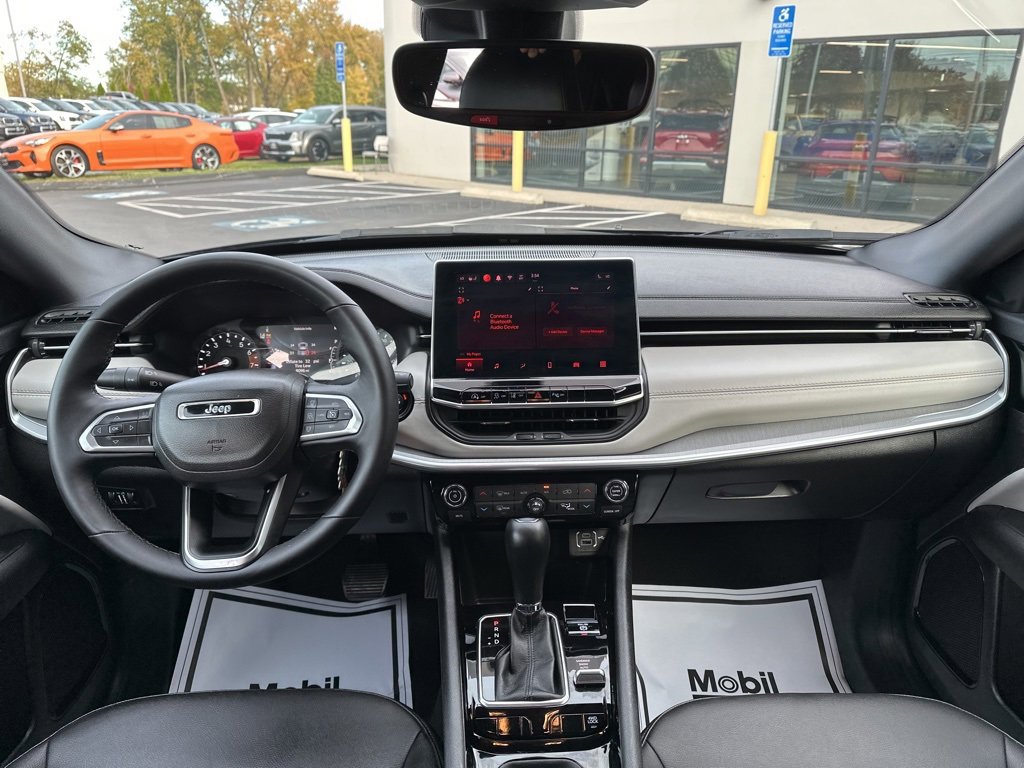 Used 2024 Jeep Compass Limited image 23