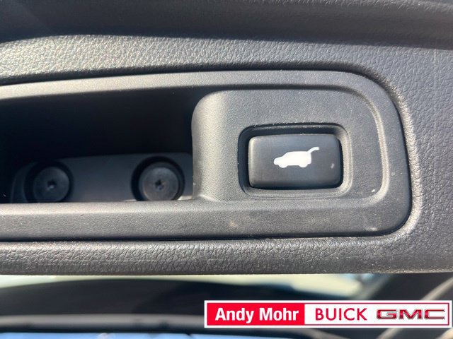 Used 2017 Honda Pilot Touring image 13