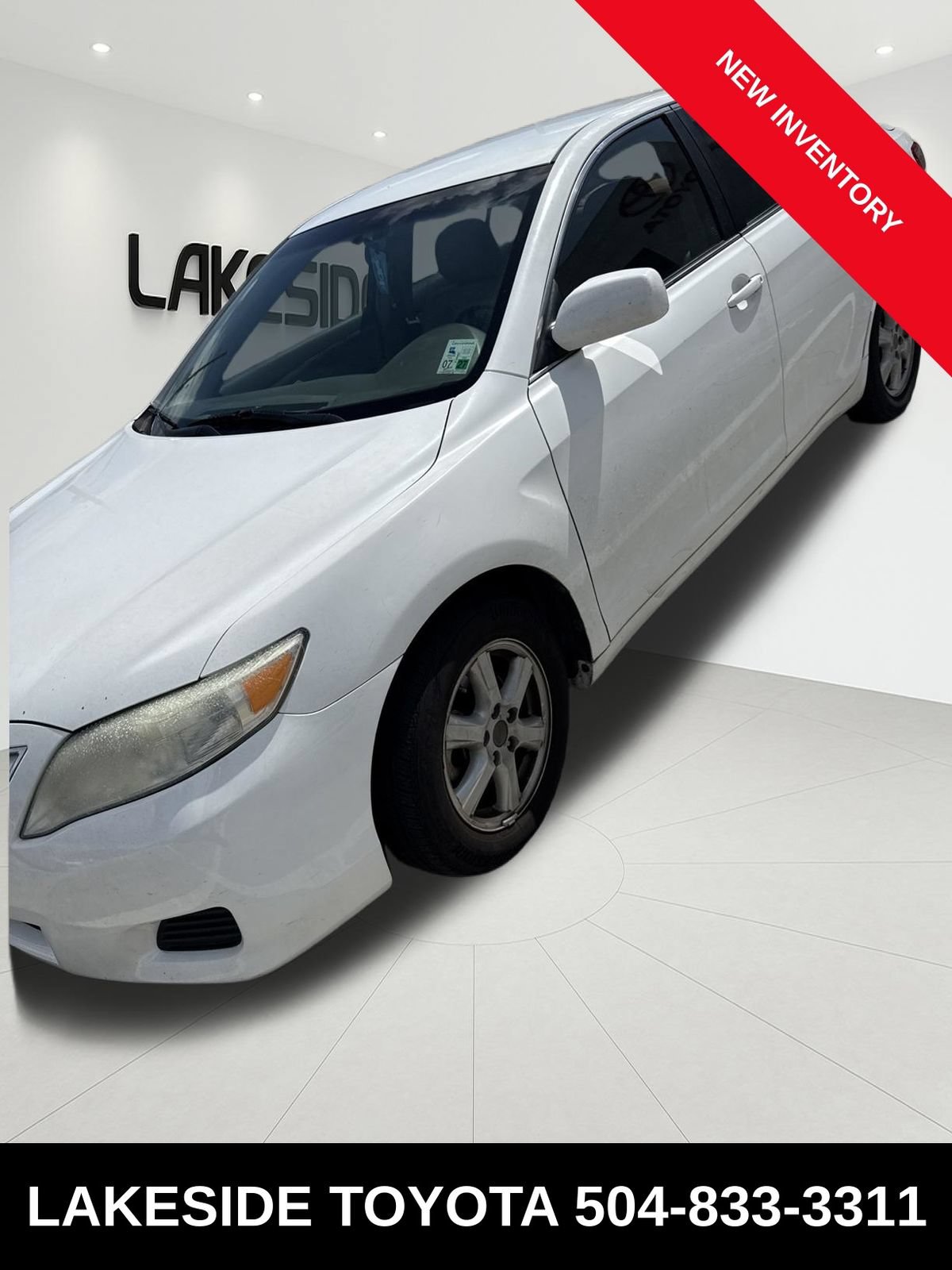 Used 2010 Toyota Camry LE FWD image 11