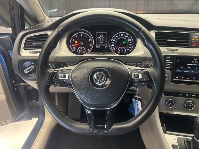 Used 2016 Volkswagen Golf S FWD image 23