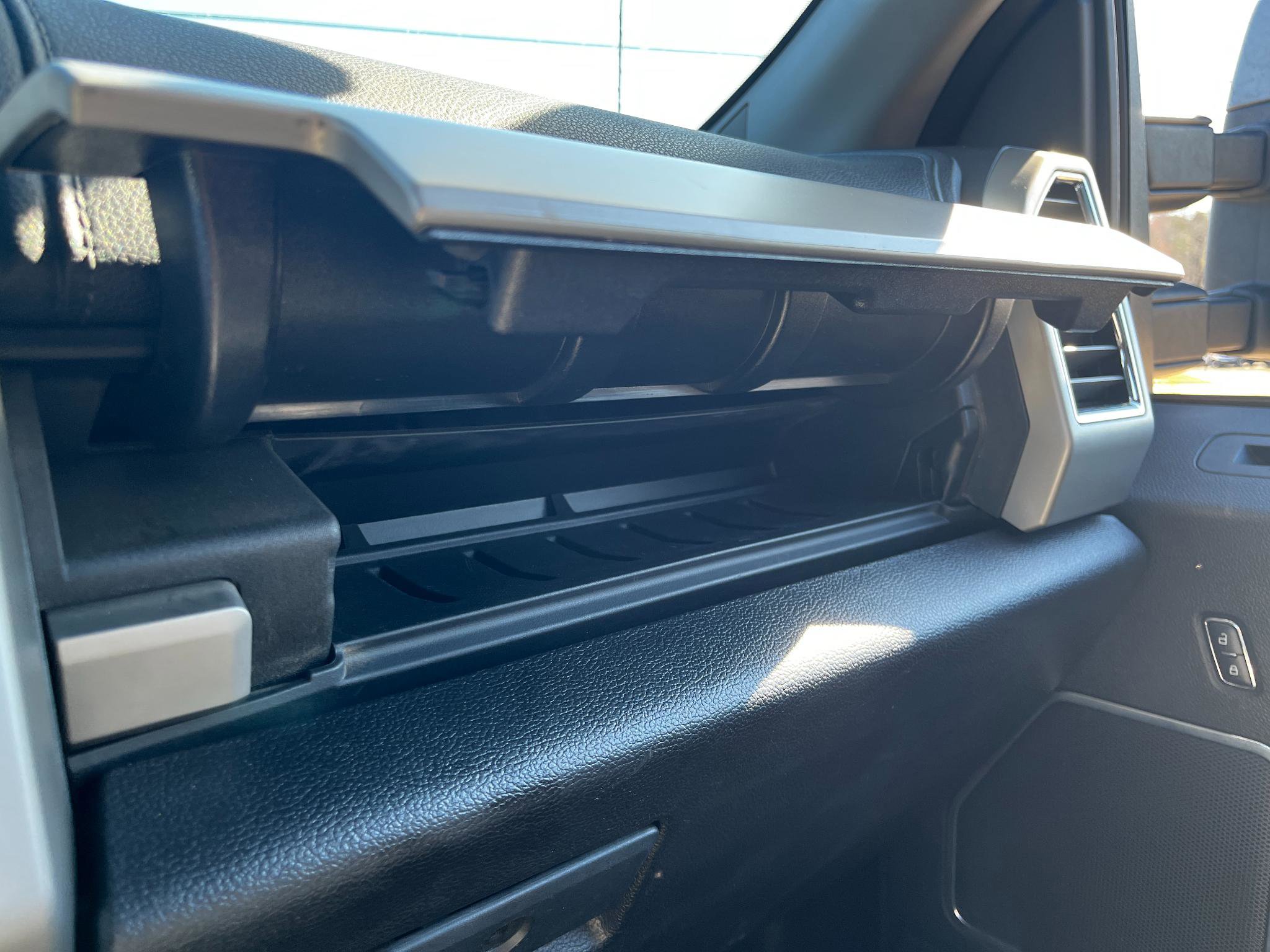 Used 2017 Ford F250 Lariat w/ Lariat Ultimate Package image 47