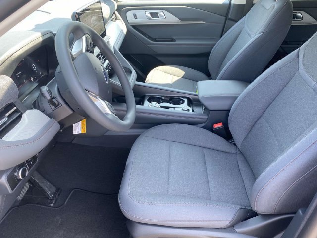New 2026 Ford Explorer Active RWD image 6