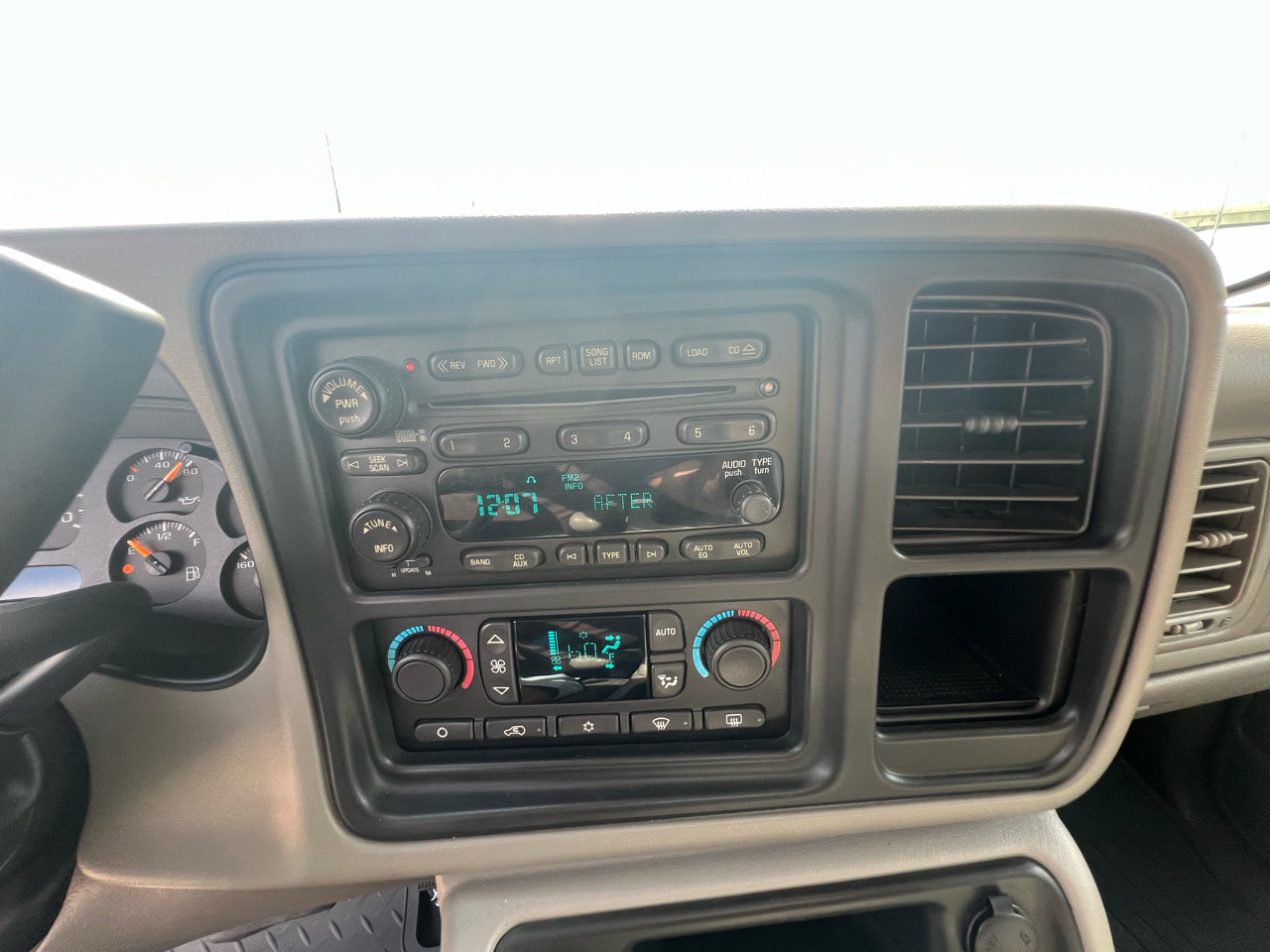 Used 2006 GMC Sierra 1500 SLT w/ Onstar Plus Package image 56