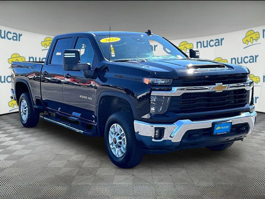 Used 2025 Chevrolet Silverado 2500 LT w/ Convenience Package AWD/4WD image 1
