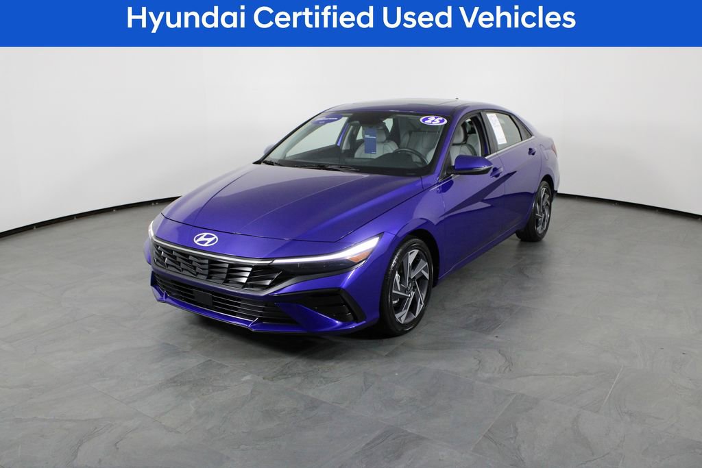 Used 2025 Hyundai Elantra Limited image 2