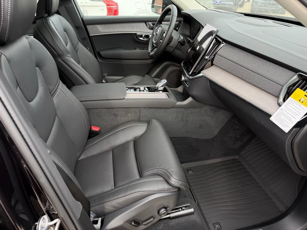 New 2026 Volvo XC90 B6 Ultra w/ Protection Package AWD/4WD image 11