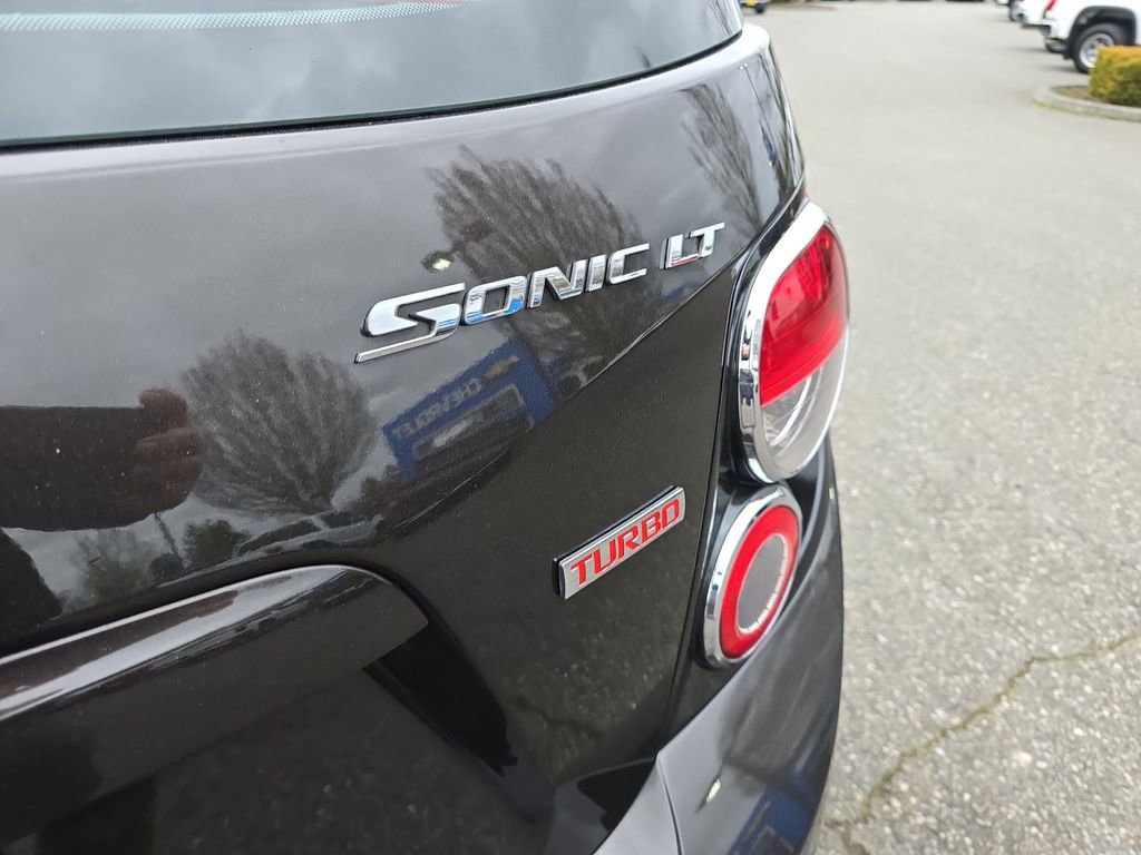 Used 2015 Chevrolet Sonic LT w/ Fun and Sun Package image 31