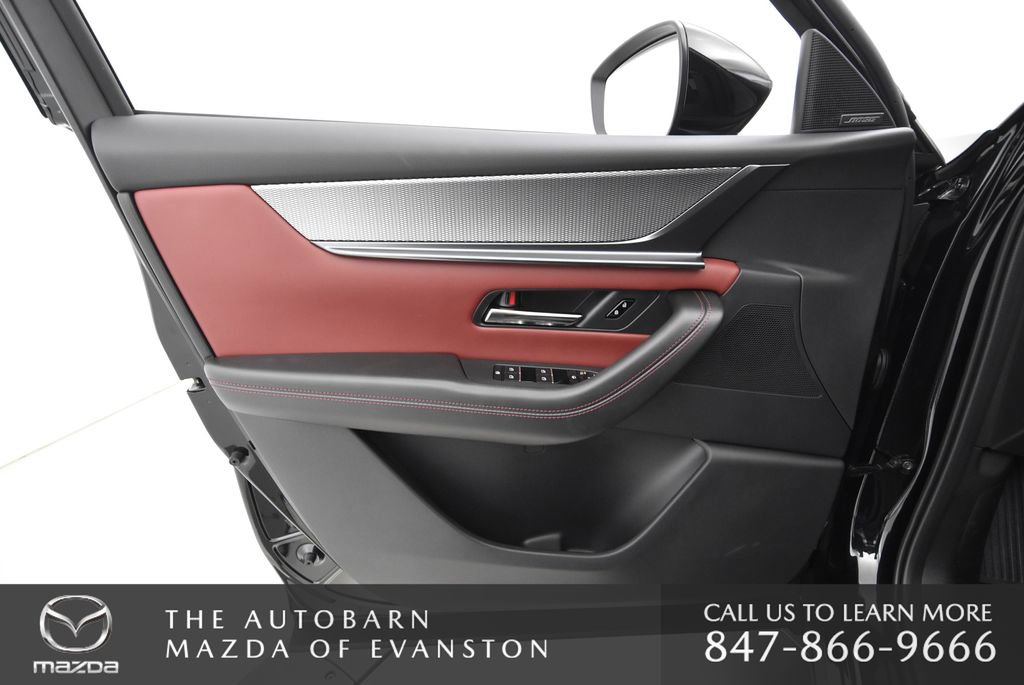 Used 2025 MAZDA CX-70 Plug-In Hybrid w/ Premium Plus AWD/4WD image 29