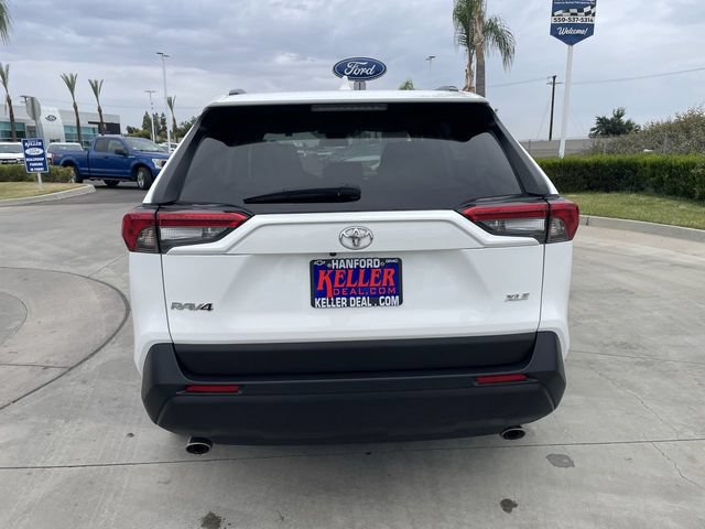 Used 2024 Toyota RAV4 XLE FWD image 7