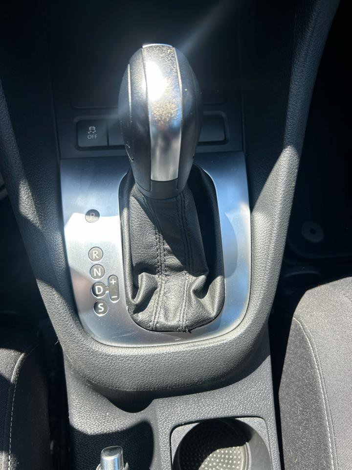 Used 2014 Volkswagen Golf 4-Door image 20