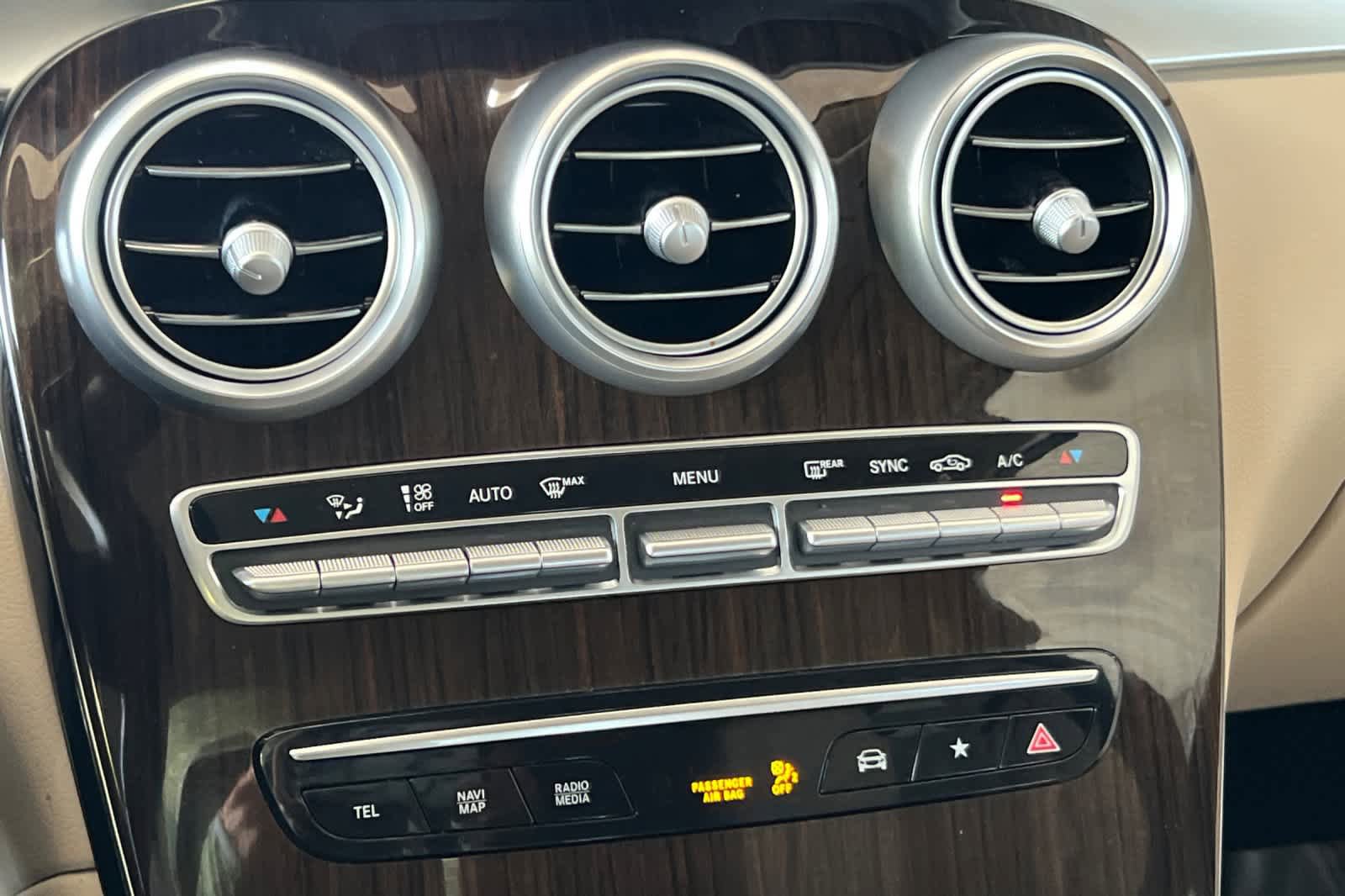 Used 2021 Mercedes-Benz GLC 300 4MATIC image 22