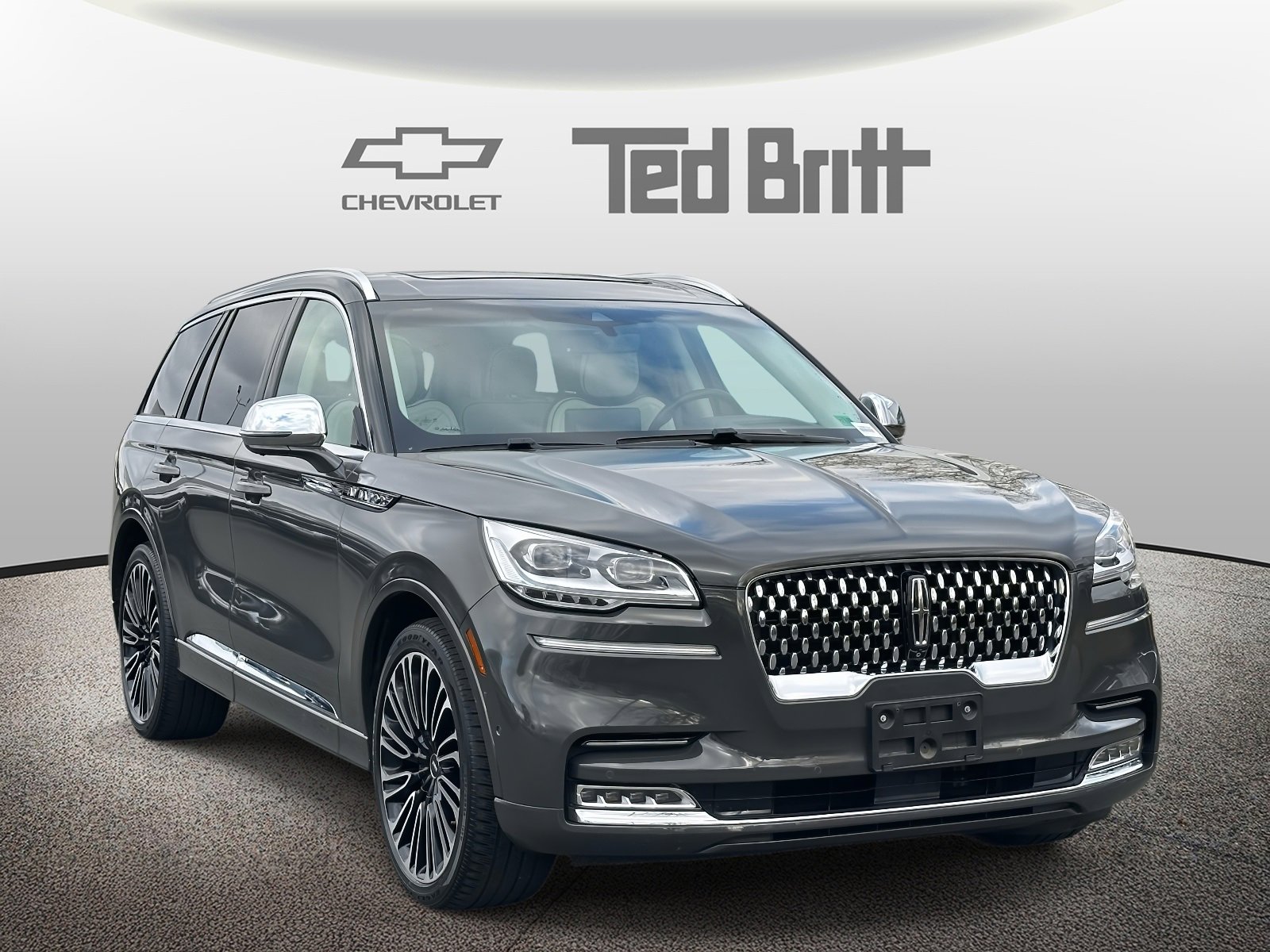 Used 2020 Lincoln Aviator Black Label w/ Dynamic Handling Package image 3