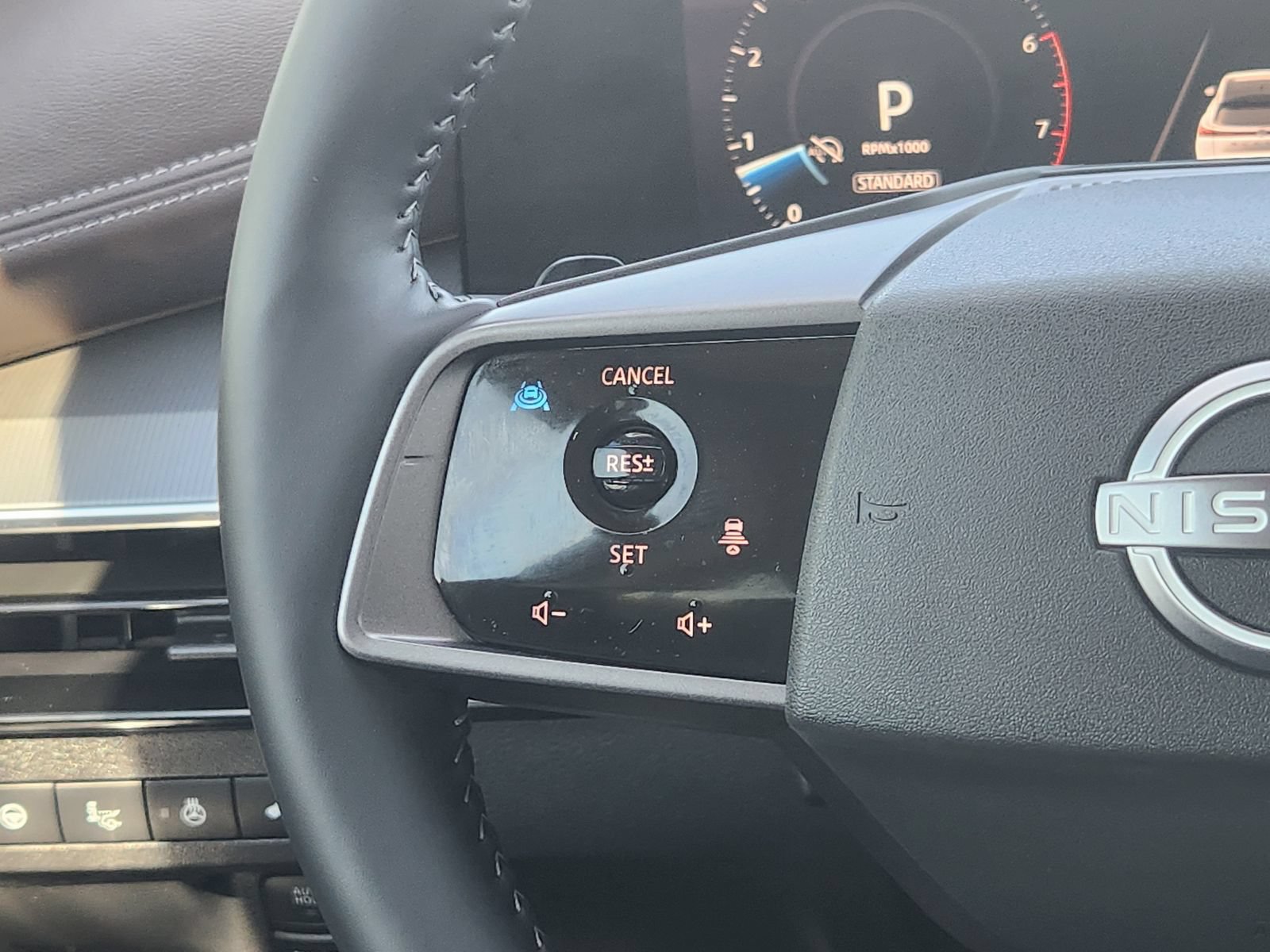 Used 2025 Nissan Murano Platinum w/ Cargo Package AWD/4WD image 31