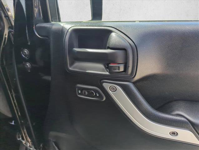Used 2013 Jeep Wrangler Sahara w/ Connectivity Group AWD/4WD image 27