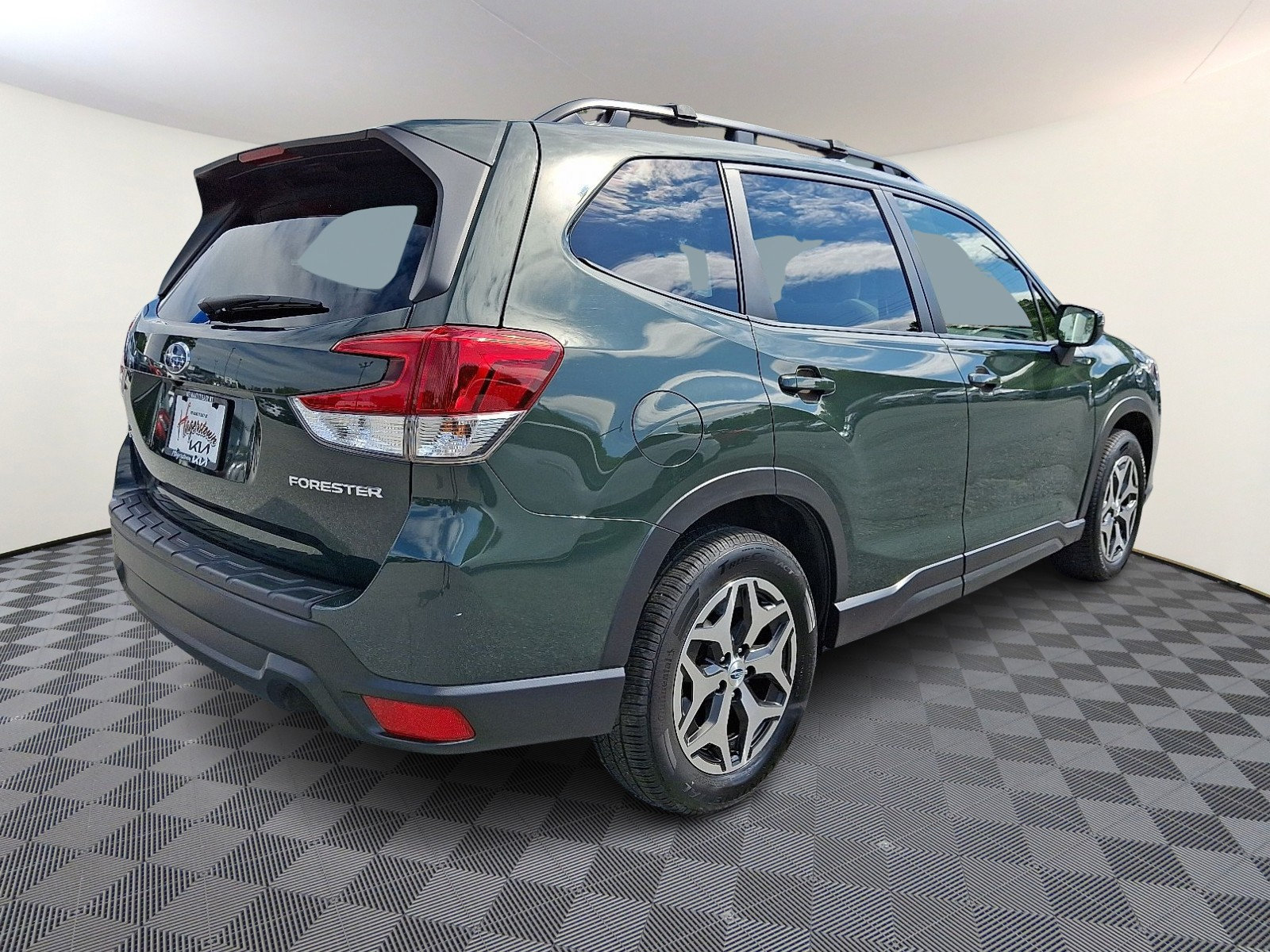 Used 2022 Subaru Forester Premium w/ Popular Package #1 AWD/4WD image 6