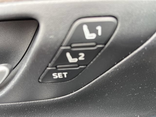 Used 2024 Toyota Grand Highlander AWD image 13