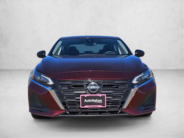 Used 2024 Nissan Altima 2.5 SV image 2
