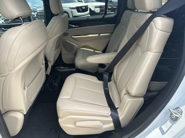 Used 2025 Jeep Grand Cherokee L Limited w/ Luxury Tech Group II RWD image 22