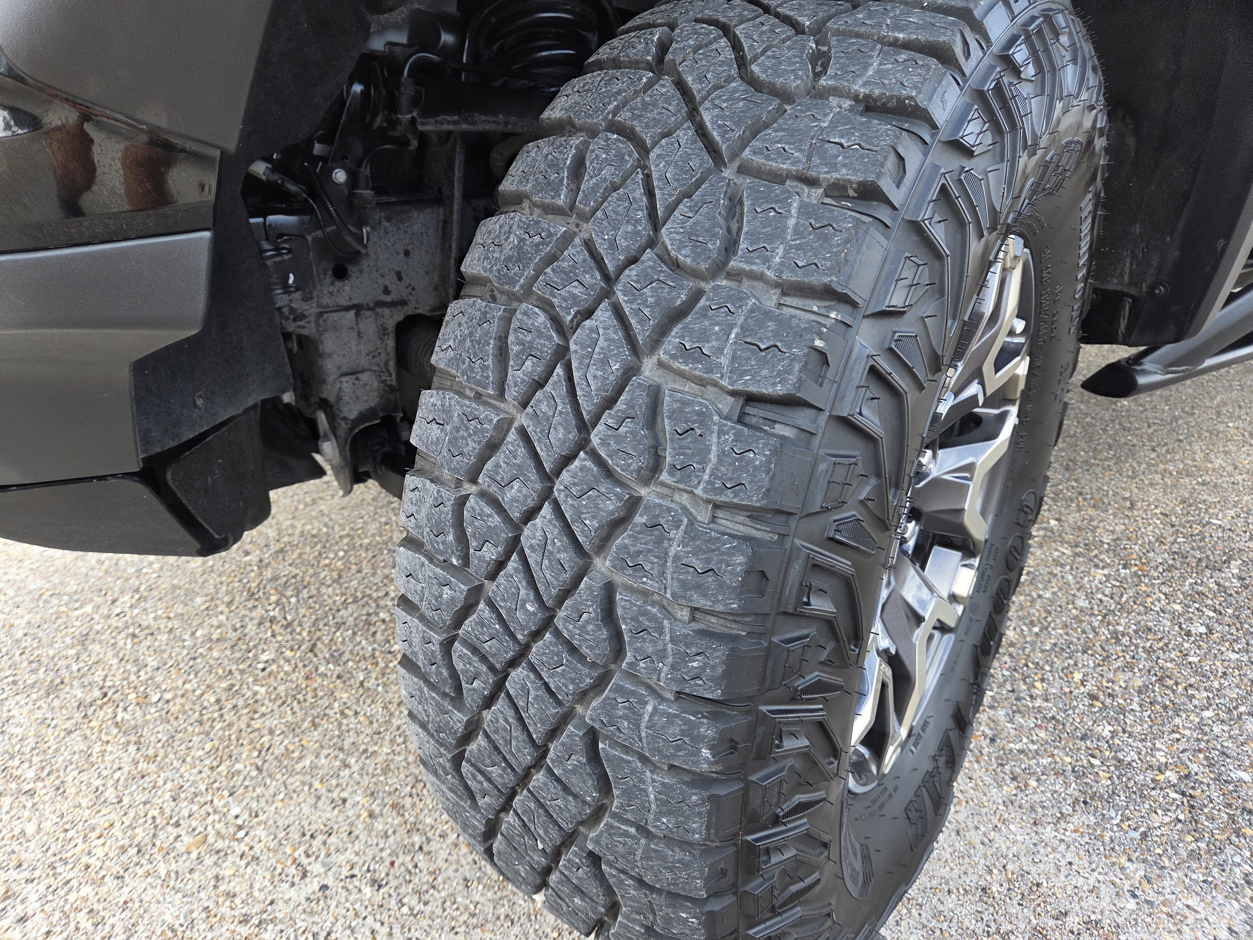 Used 2024 Chevrolet Colorado ZR2 w/ ZR2 Convenience Package III image 10