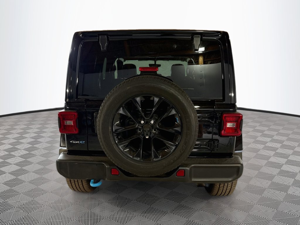 Certified 2022 Jeep Wrangler Unlimited Sahara AWD/4WD image 7