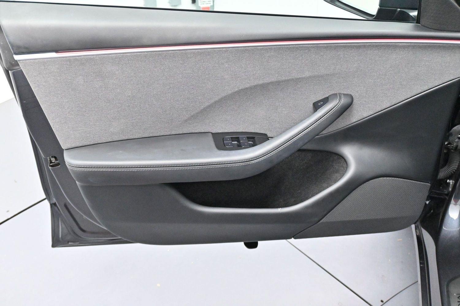 Used 2025 Tesla Model 3 Long Range RWD image 11