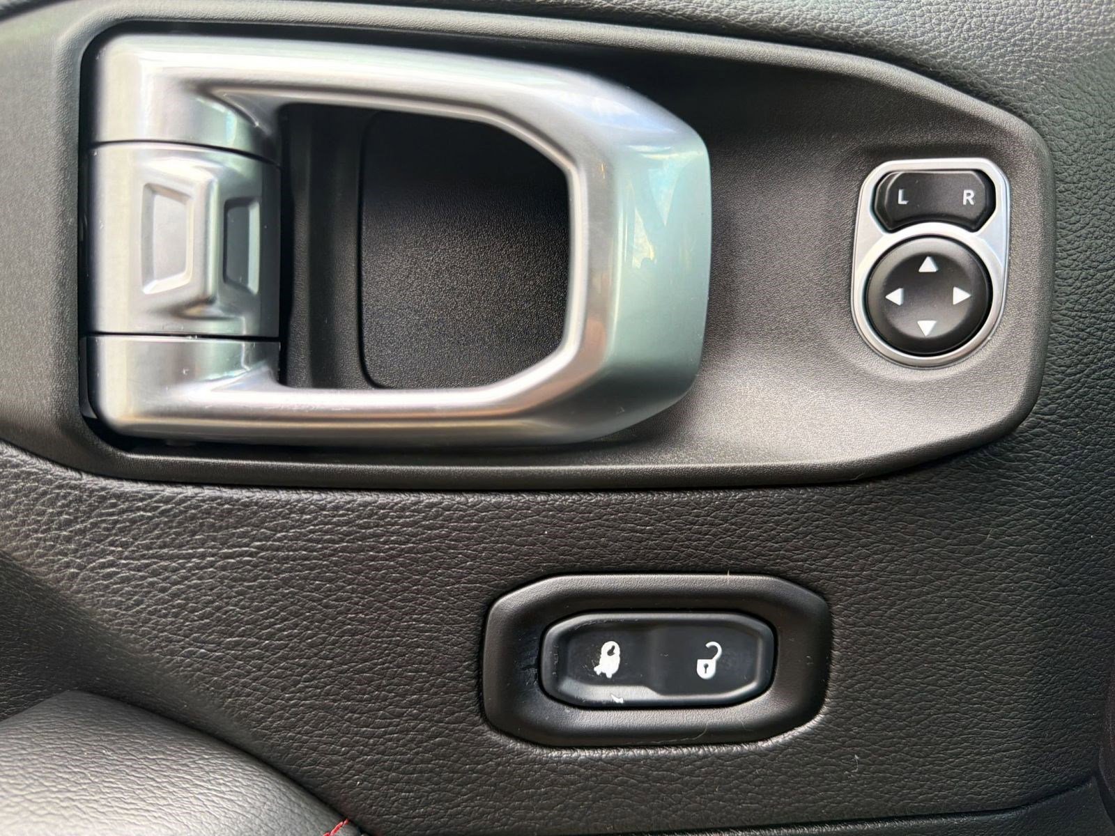 Used 2020 Jeep Wrangler Unlimited Rubicon image 17