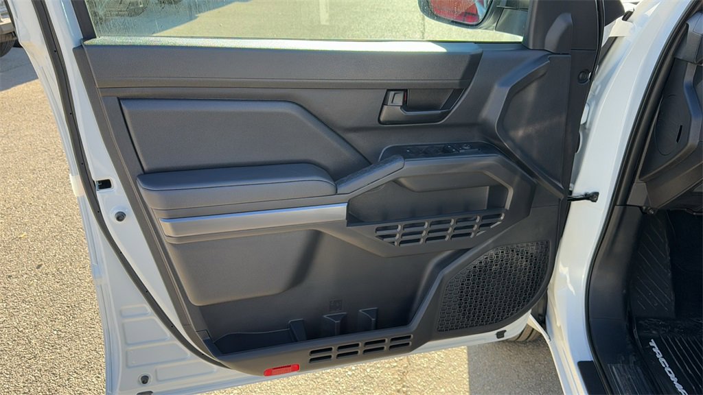 New 2026 Toyota Tacoma SR5 image 13