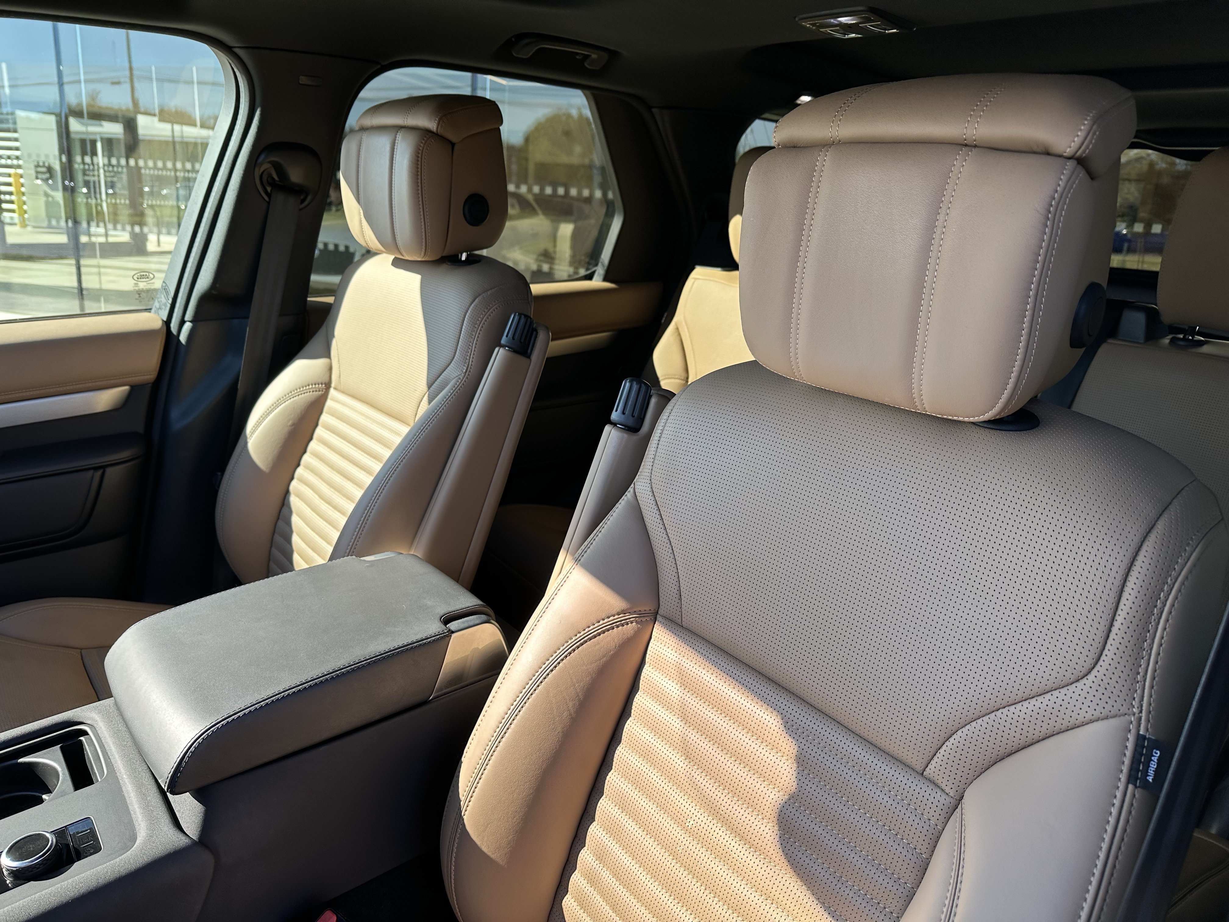 Certified 2023 Land Rover Discovery S R-Dynamic AWD/4WD image 16